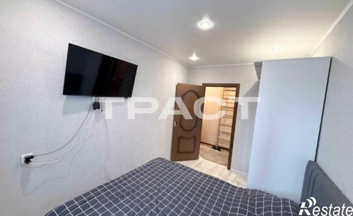 3-комн квартира улица Хользунова, 15,  д. 15