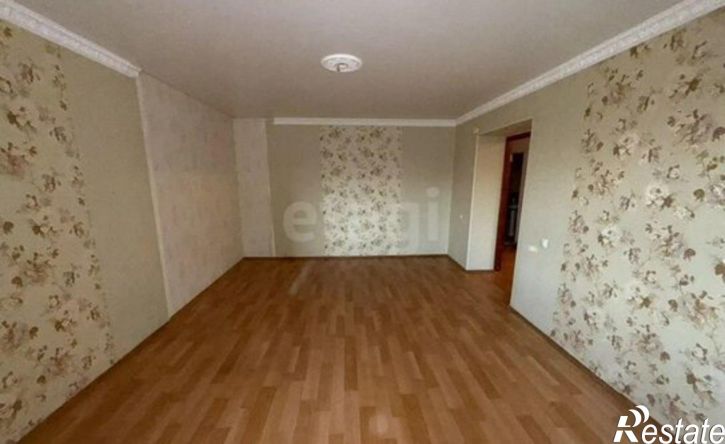 4-комн квартира улица Старых Большевиков, 92А,  д. 92А