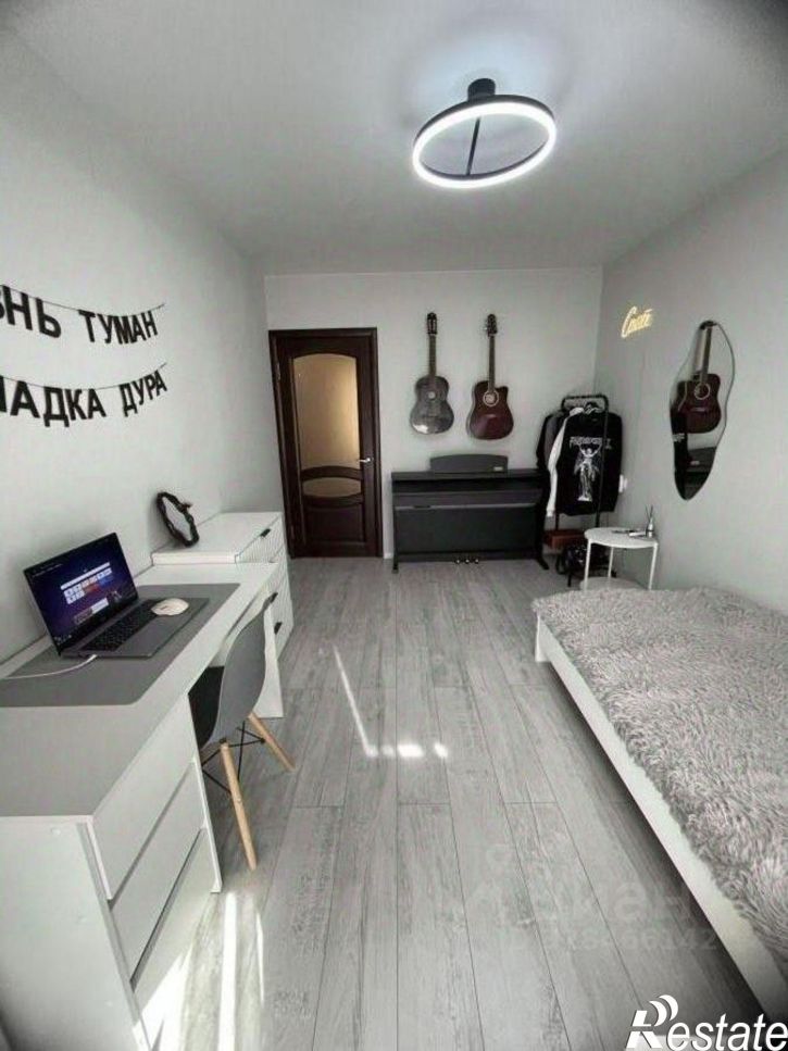 3-комн квартира пр-кт Патриотов, 31 1,  д. 31 1,  к. 1