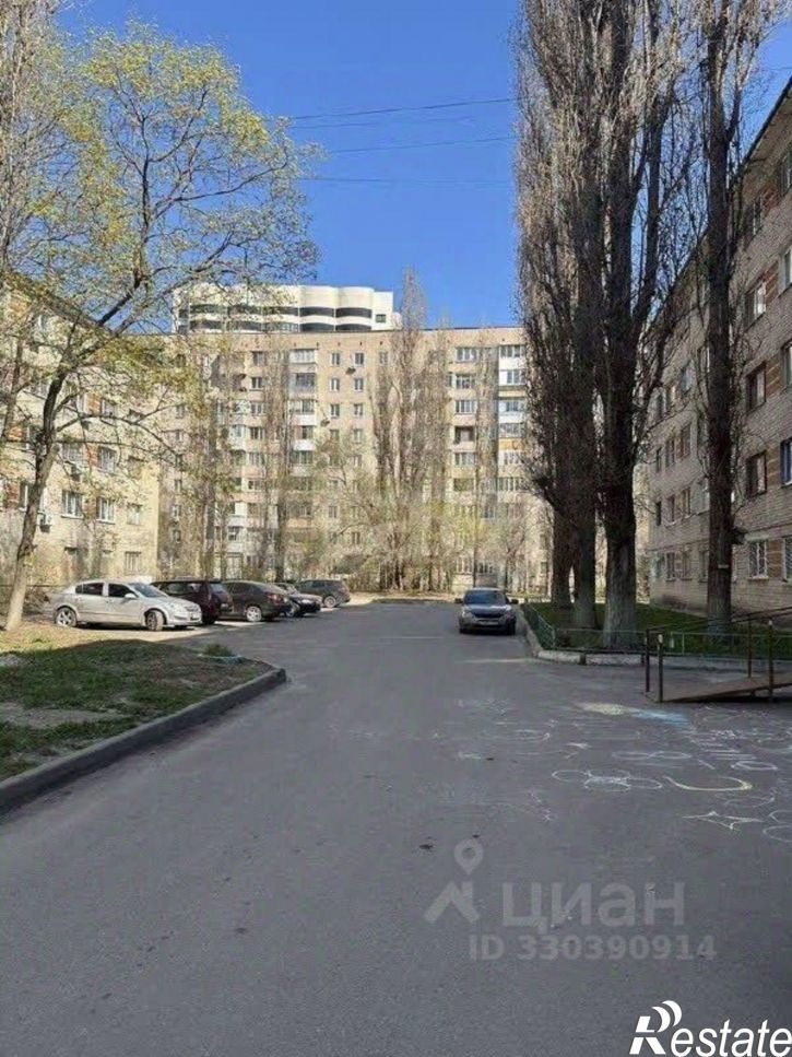 Комната улица Молодогвардейцев, 10,  д. 10