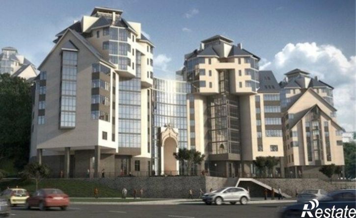4-комн квартира улица Короленко, 5,  д. 5