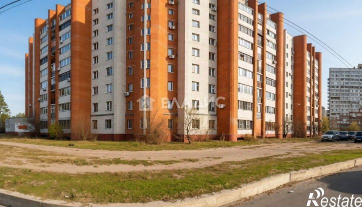 3-комн квартира улица 232-й Стрелковой Дивизии, 15,  д. 15