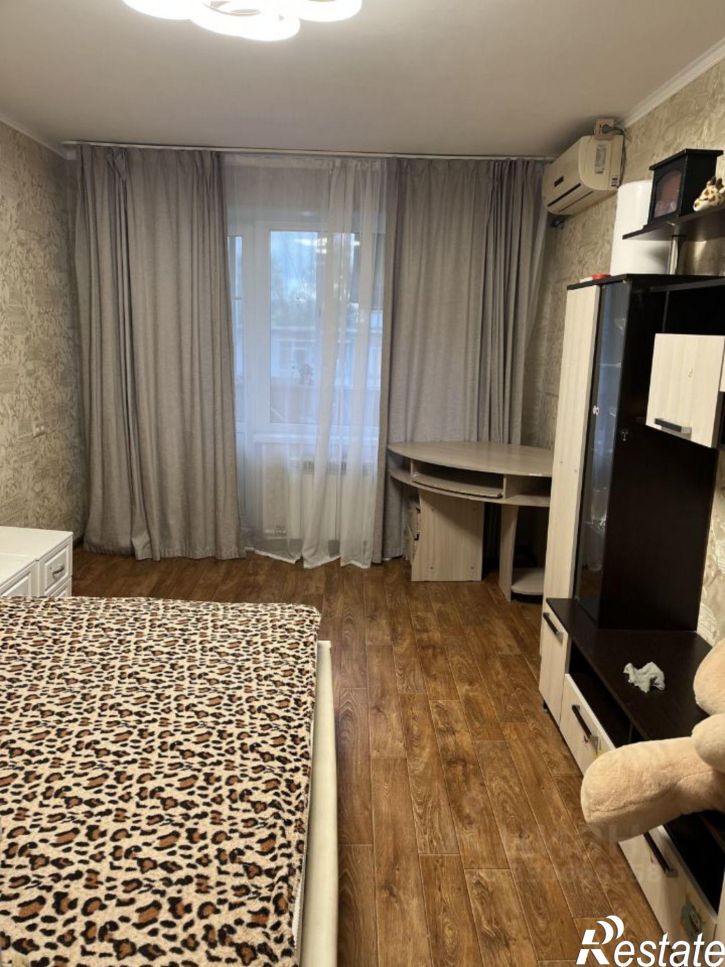 2-комн квартира улица Героев Сибиряков, 12,  д. 12
