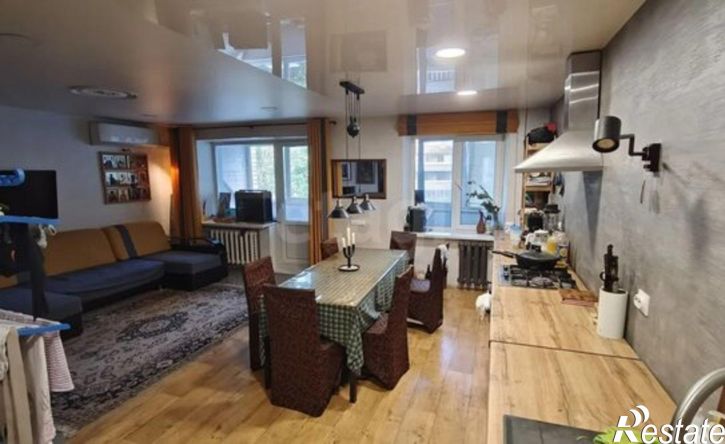 3-комн квартира проспект Труда, 8Б,  д. 8Б
