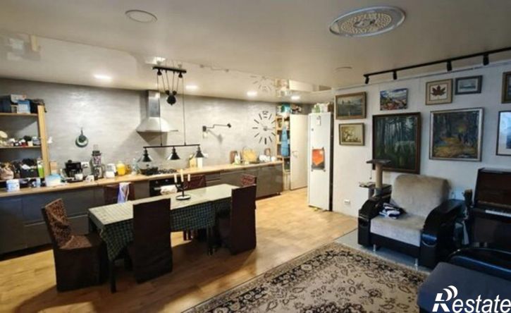 3-комн квартира проспект Труда, 8Б,  д. 8Б