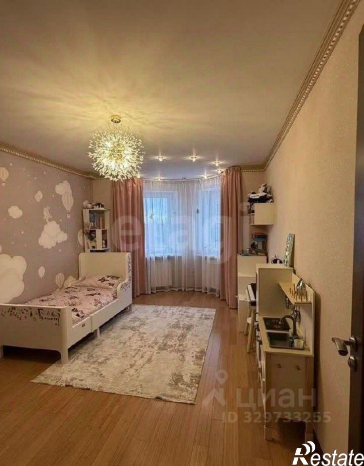 3-комн квартира улица Ломоносова, 114/10,  д. 114/10