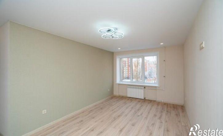 3-комн квартира улица Хользунова, 15,  д. 15