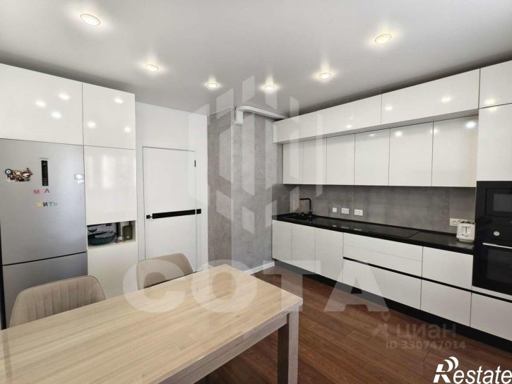 3-комн квартира улица Академика Конопатова, 13,  д. 13