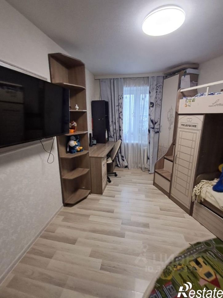 2-комн квартира ул Старых Большевиков, 90,  д. 90
