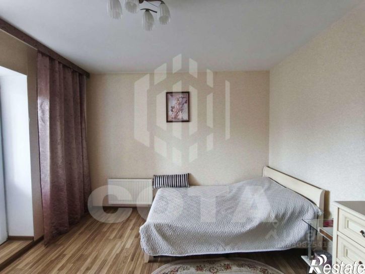 2-комн квартира ул 40 лет Октября, 8,  д. 8