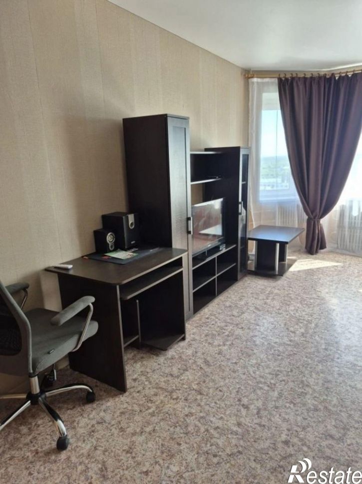 2-комн квартира улица Артамонова, 38В,  д. 38В