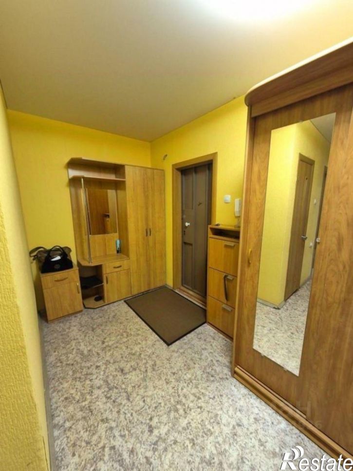 2-комн квартира улица Артамонова, 38В,  д. 38В