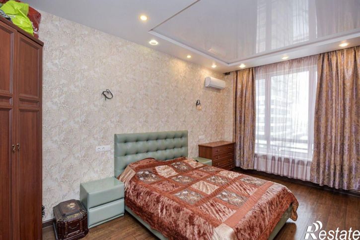 4-комн квартира улица Карла Маркса, 67/2,  д. 67/2