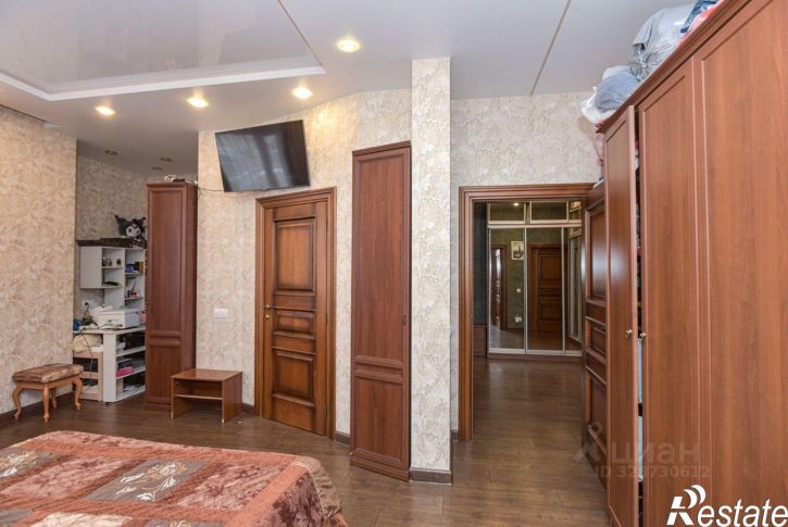 4-комн квартира улица Карла Маркса, 67/2,  д. 67/2