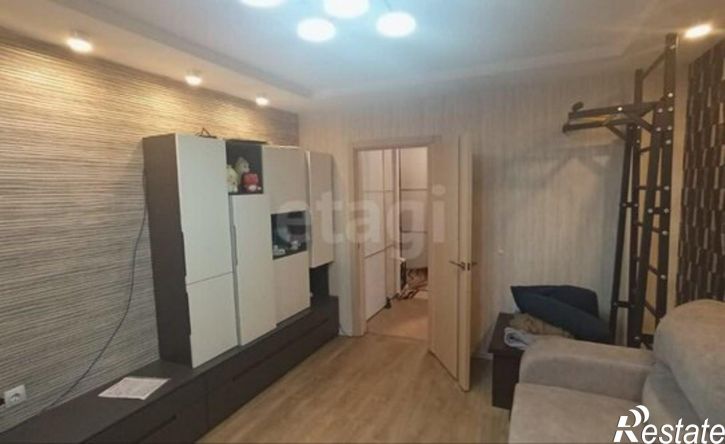2-комн квартира улица 45-й Стрелковой Дивизии, 275/1,  д. 275/1