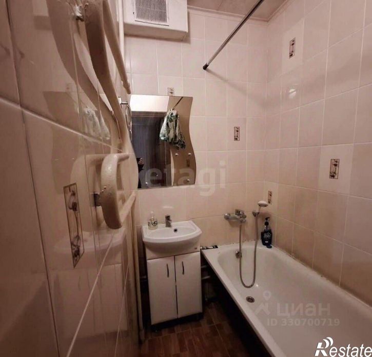 2-комн квартира ул 121 стрелковой дивизии, 16,  д. 16