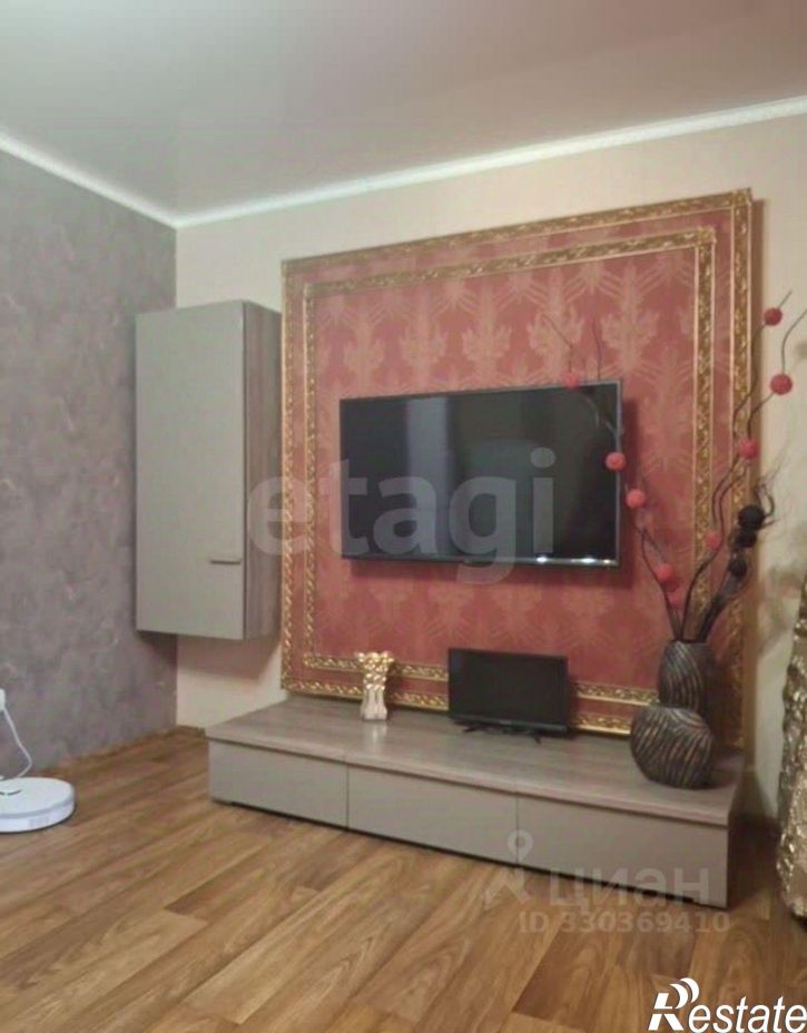 3-комн квартира ул 9 Января, 87,  д. 87