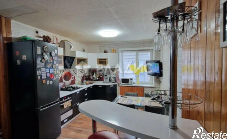 3-комн квартира ул Генерала Перхоровича, 3,  д. 3