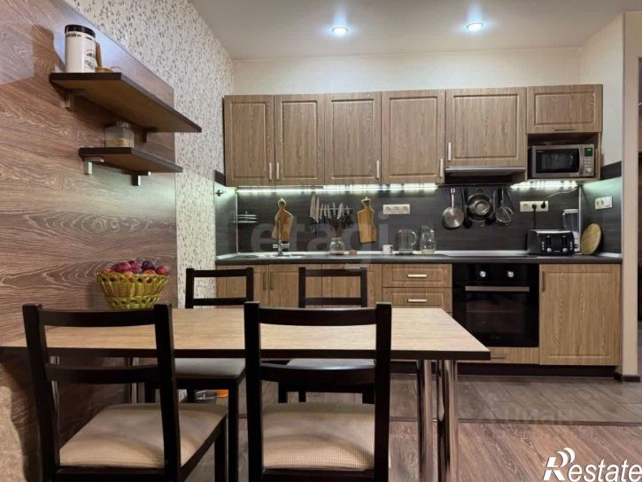 3-комн квартира ул Помяловского, 40,  д. 40