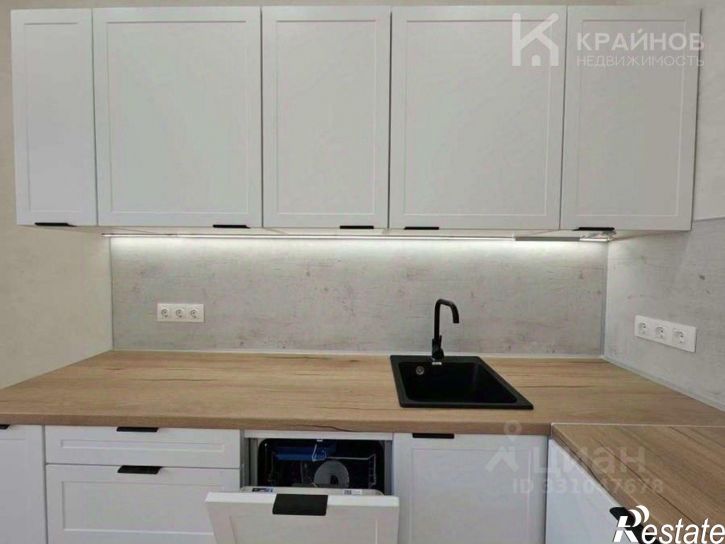 2-комн квартира улица 45-й Стрелковой Дивизии, 42/1,  д. 42/1