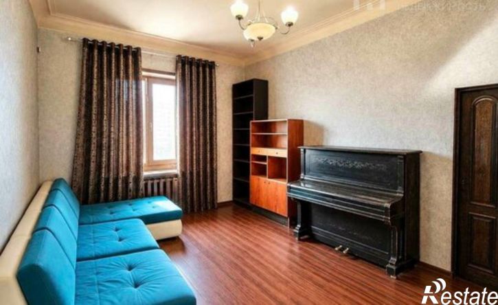 2-комн квартира ул Героев Стратосферы, 1,  д. 1