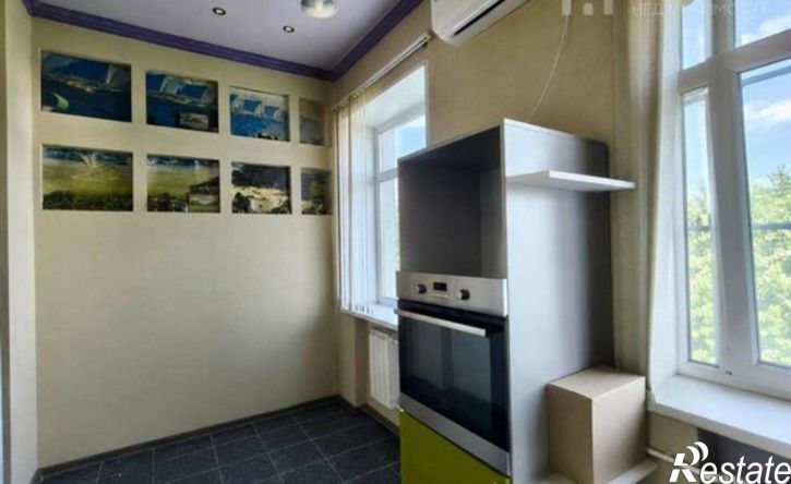 2-комн квартира ул Героев Стратосферы, 1,  д. 1