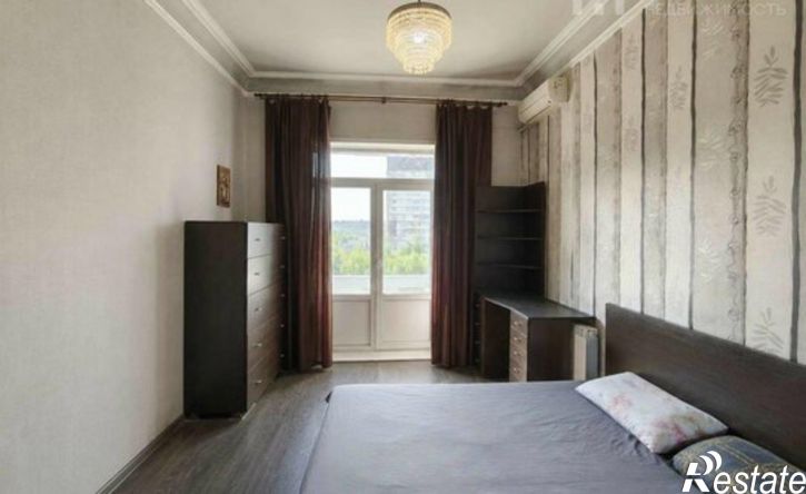 2-комн квартира ул Героев Стратосферы, 1,  д. 1