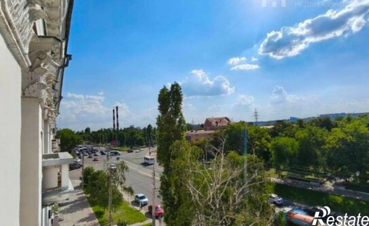 2-комн квартира ул Героев Стратосферы, 1,  д. 1