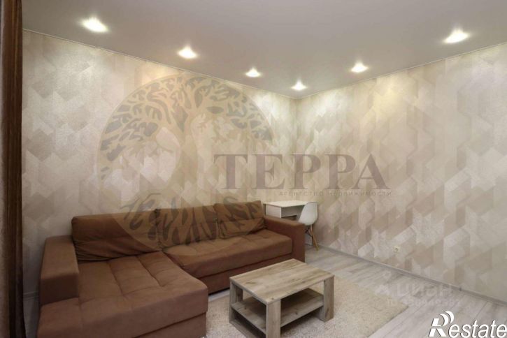 2-комн квартира улица Хользунова, 38/7,  д. 38/7