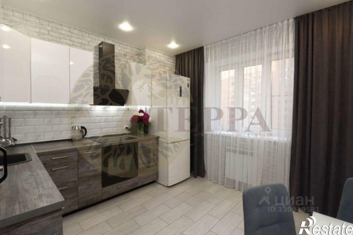 2-комн квартира улица Хользунова, 38/7,  д. 38/7