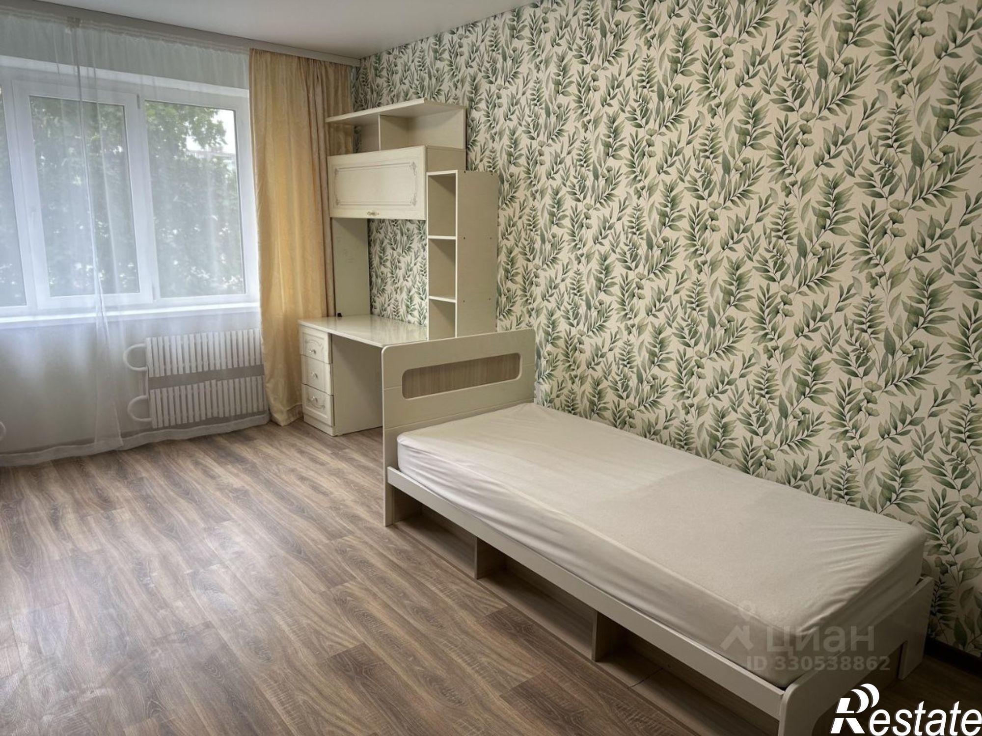 Сдать комнату за 12 000 рублей на улица 9 Января, 262/3