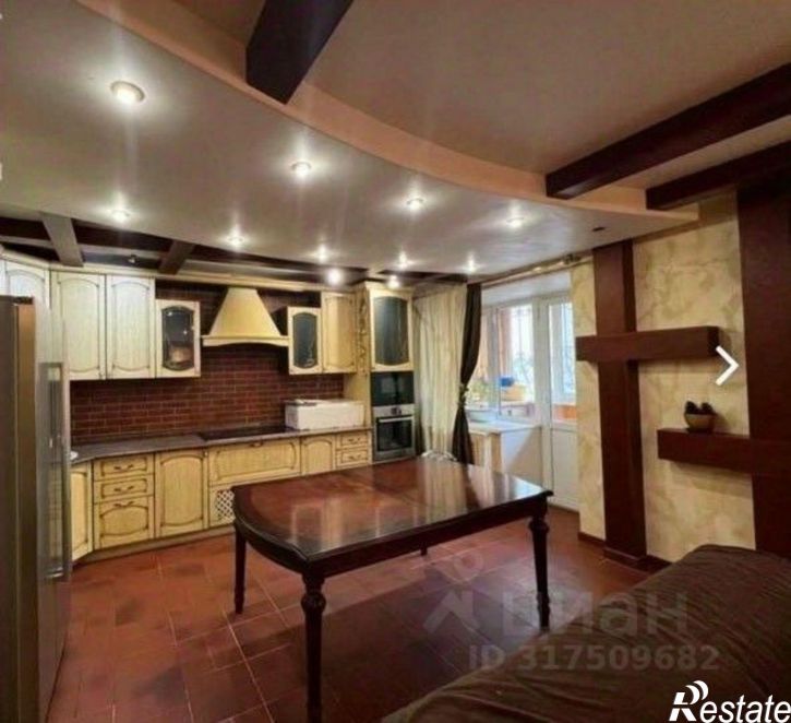 5-комн квартира ул Красных Зорь, 38,  д. 38
