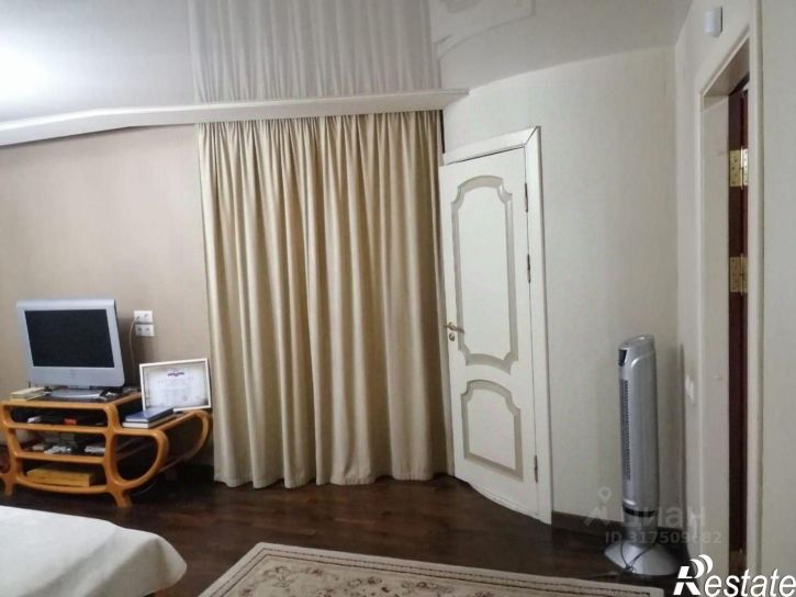 5-комн квартира ул Красных Зорь, 38,  д. 38