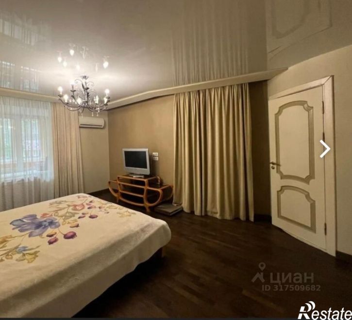 5-комн квартира ул Красных Зорь, 38,  д. 38