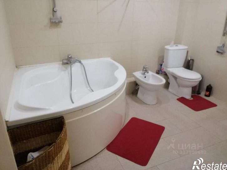 5-комн квартира ул Красных Зорь, 38,  д. 38