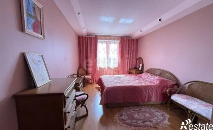 4-комн квартира улица Ломоносова, 114/10,  д. 114/10