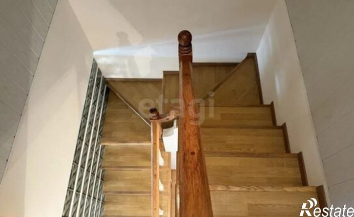 4-комн квартира улица Ломоносова, 114/10,  д. 114/10