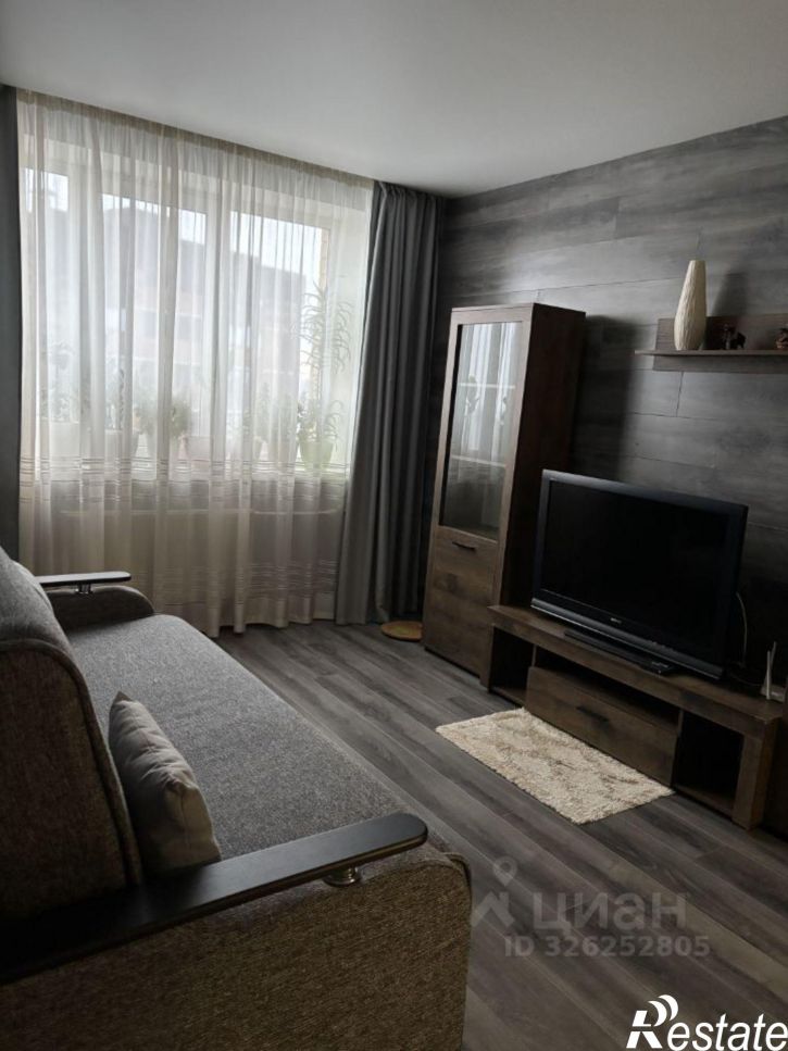 1-комн квартира улица Суворова, 122Б,  д. 122Б