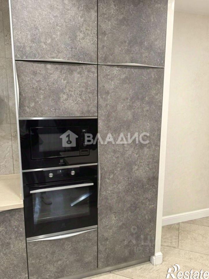 4-комн квартира ул Моисеева, 10,  д. 10