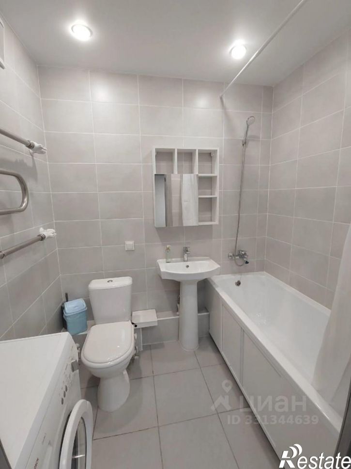 1-комн квартира пр-кт Труда, 93 2,  д. 93 2,  к. 2
