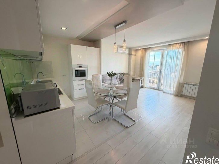 3-комн квартира б-р Победы, 50,  д. 50