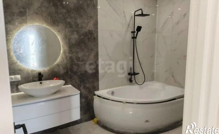 3-комн квартира ул 45 стрелковой дивизии, 257г,  д. 257г