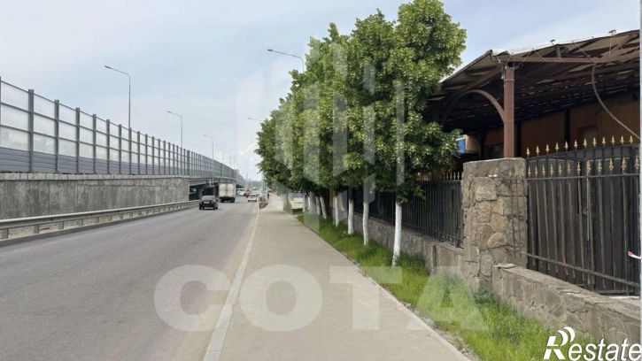 Отдельное здание улица Остужева, 154Б,  д. 154Б