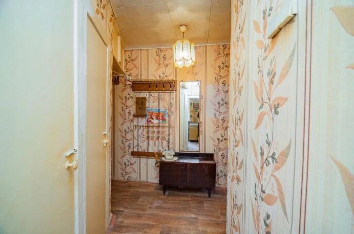 2-комн квартира Танеева ул., 8