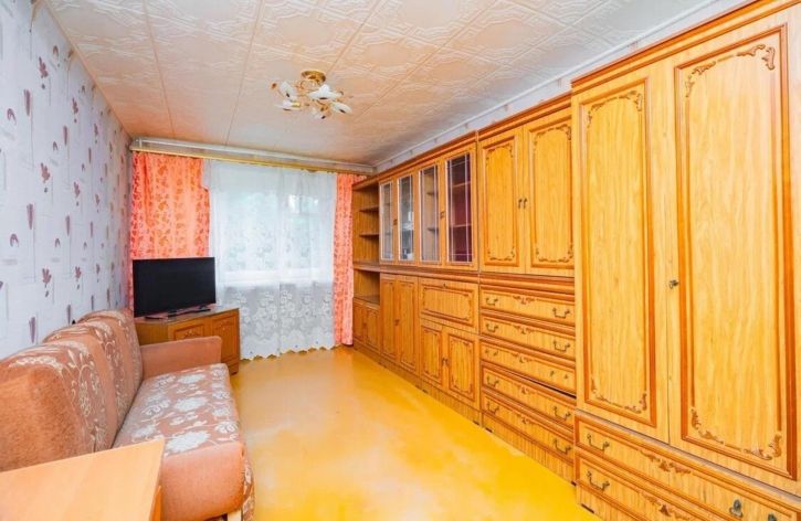 2-комн квартира Танеева ул., 8