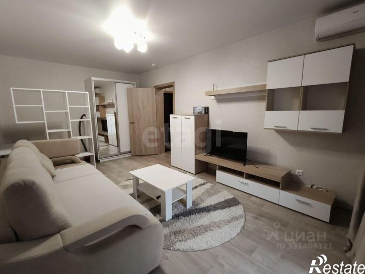 2-комн квартира ул 45 стрелковой дивизии, 251,  д. 251