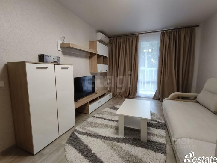 2-комн квартира ул 45 стрелковой дивизии, 251,  д. 251
