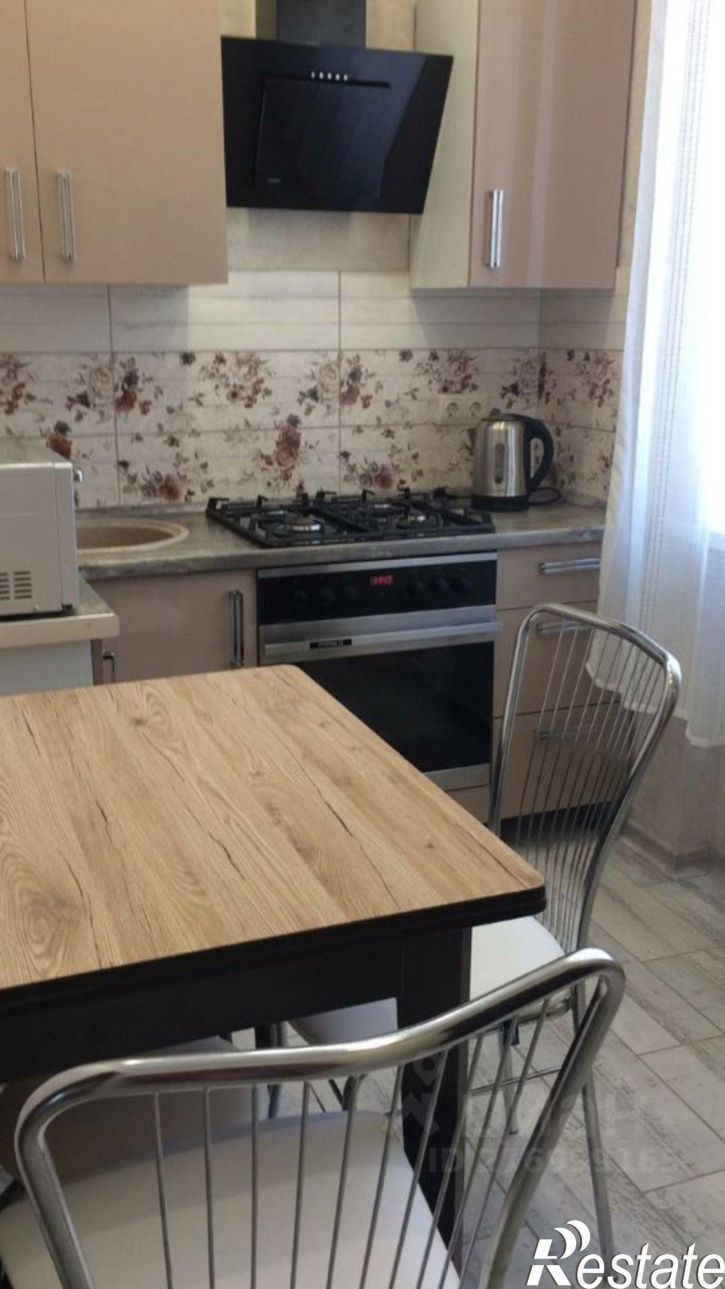 2-комн квартира пр-кт Революции, 53,  д. 53