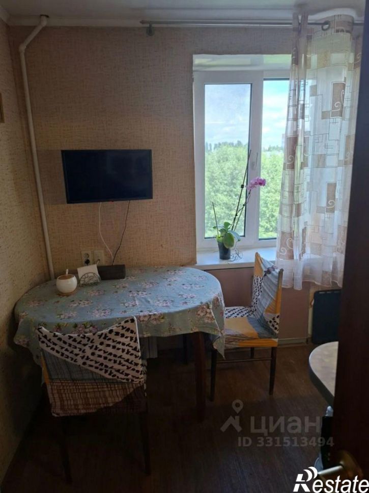 3-комн квартира ул Летчика Колесниченко, 42,  д. 42