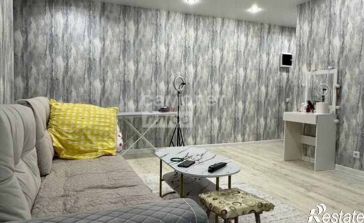 3-комн квартира б-р Пионеров, 20,  д. 20
